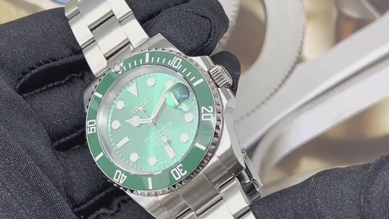 Seiko Hulk Submariner - Green Sunburst Green Bezel | Stainless Steel | Sapphire Crystal | NH35 Movement | Custom Build Seiko Mod | Watch Mod