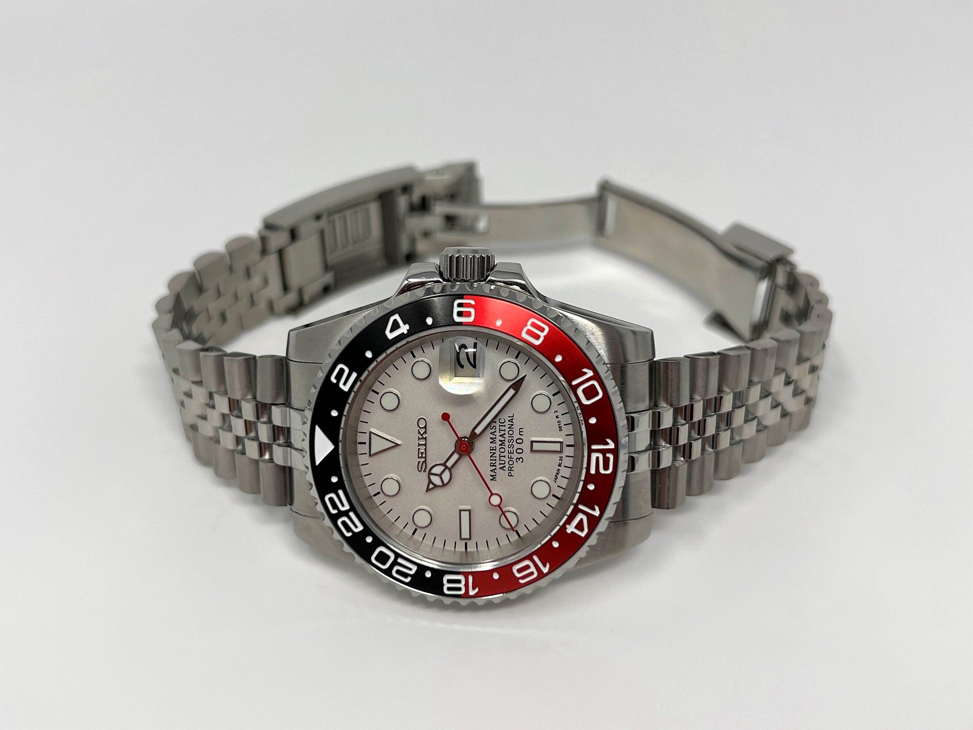 Seiko Polar White Coke GMT | Stainless Steel Sport Watch | Sapphire Crystal on Jubilee Bracelet | Seiko Mod | Watch Mod | Custom Watch