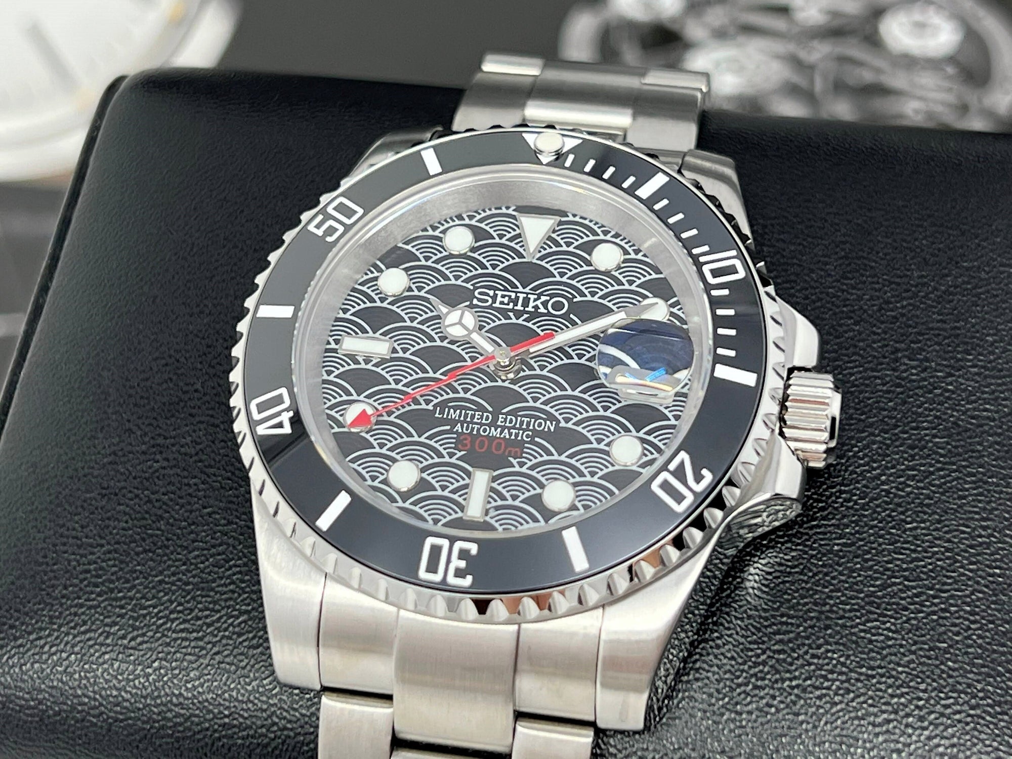 Seiko - 2022 Art Edition - Wave Pattern Submariner - Sapphire Crystal, Oyster Steel Bracelet with Ceramic Bezel - Ready to Ship!