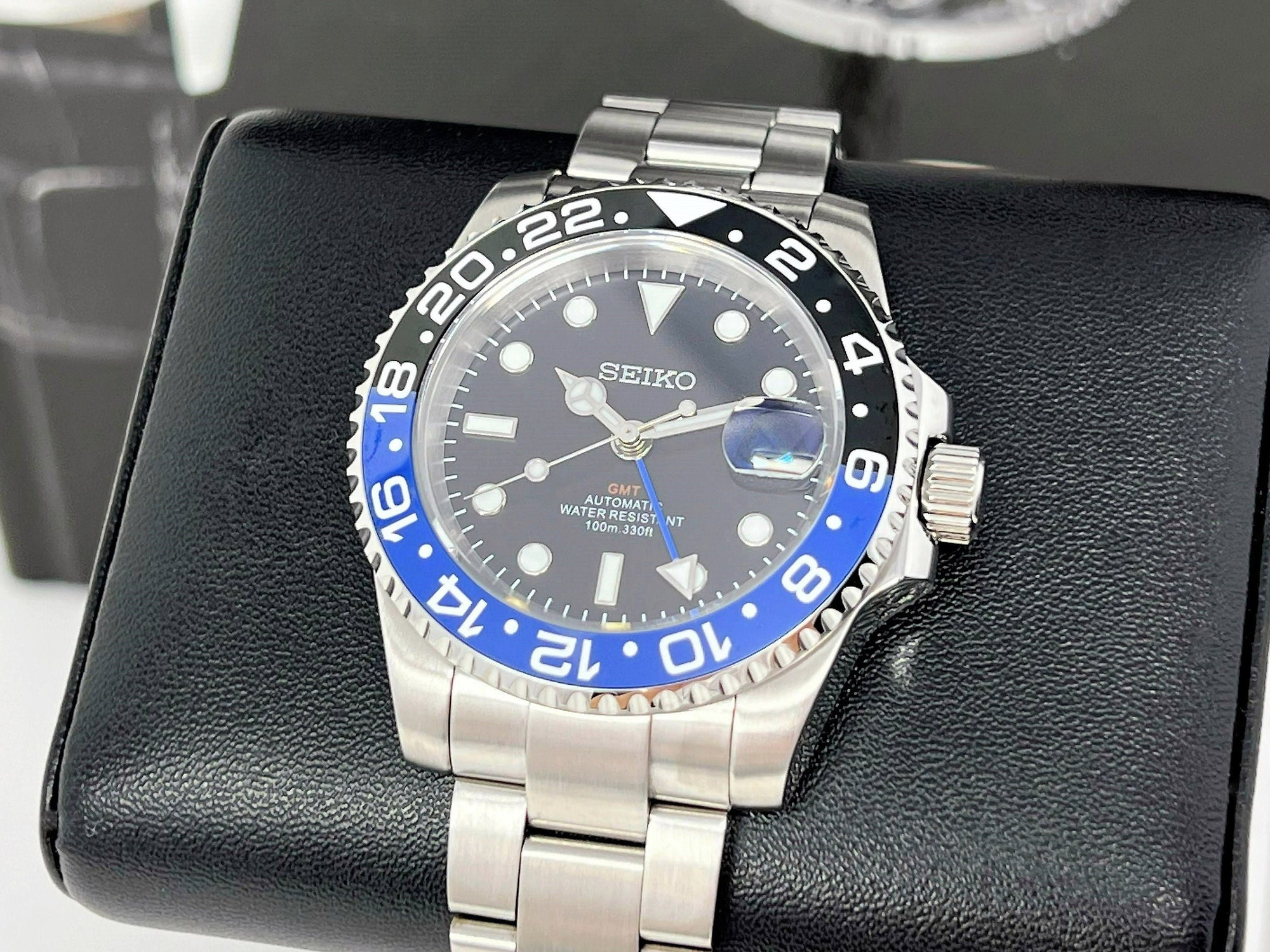 Seiko Batman - True GMT 4 Hand - NH34 - Blue and Black - 41mm - Stainless Steel - Automatic Custom Watch | Seiko Mod | Watch Mod