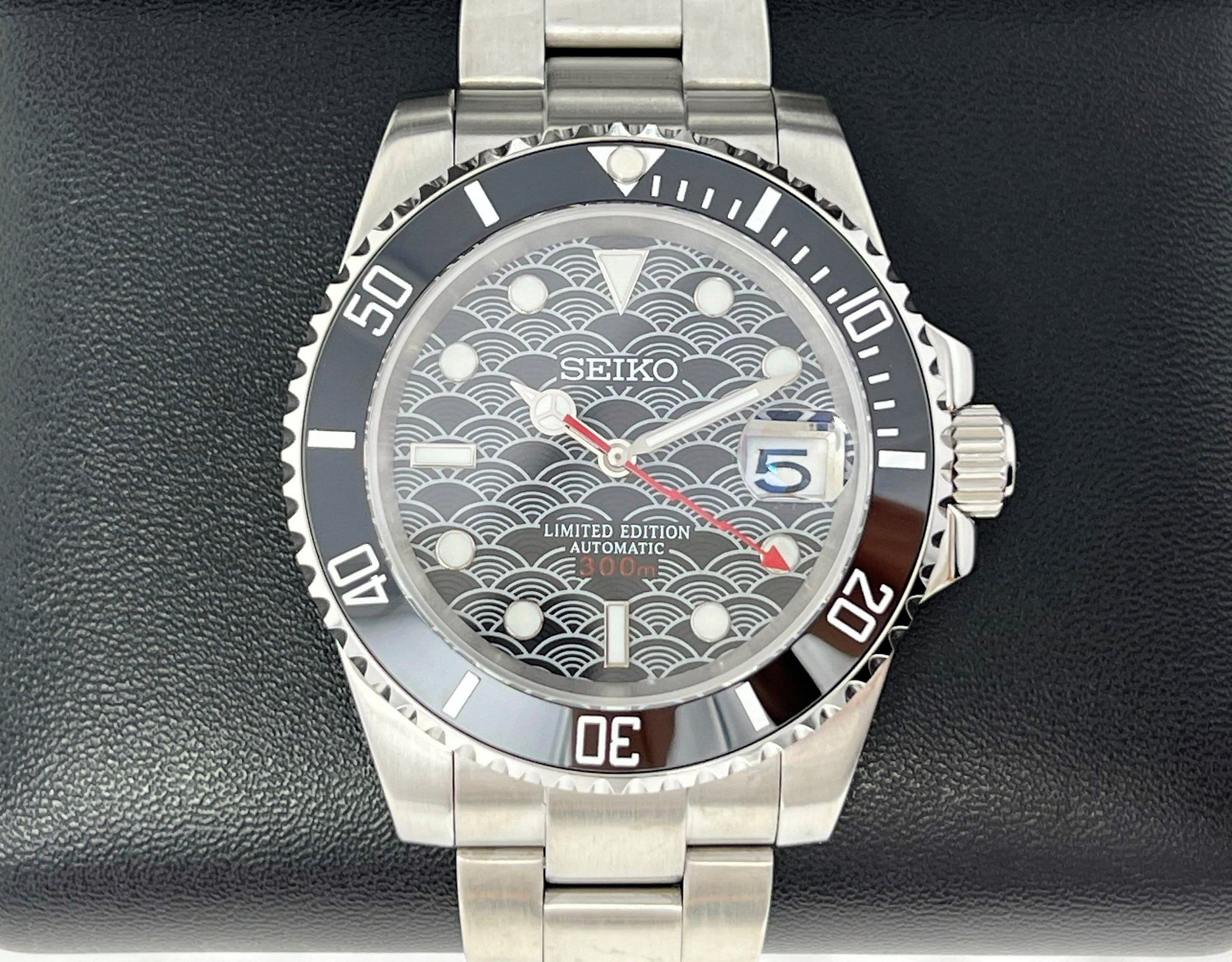 Seiko - 2022 Art Edition - Wave Pattern Submariner - Sapphire Crystal, Oyster Steel Bracelet with Ceramic Bezel - Ready to Ship!