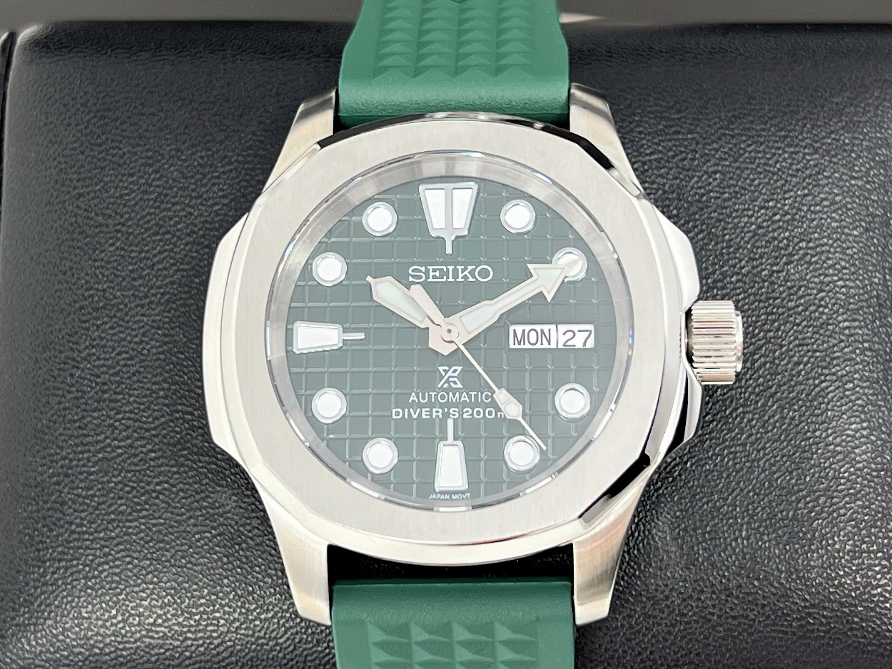 Seikonaut Green Modern Diver - Seiko Mod | Seiko Turtle Dial | NH36 Day  Date Automatic | Rubber Dive Watch | Sport Watch | Men's Watch