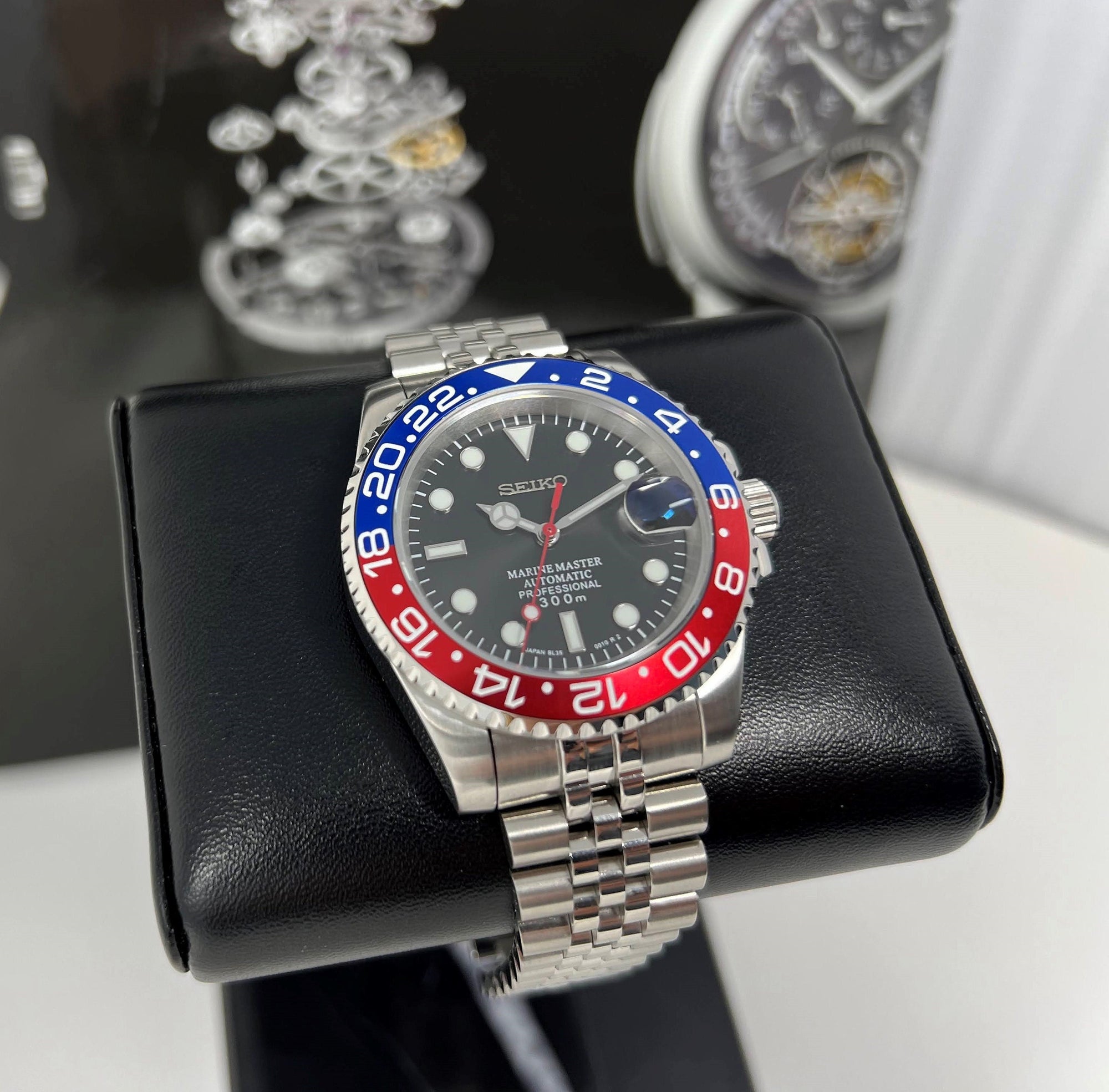 Seiko Pepsi GMT | Watch Mod | Seiko Mod | Stainless Steel Sport Watch | Custom Sapphire Crystal and NH35 Movement | Blue Red | Jubilee Strap