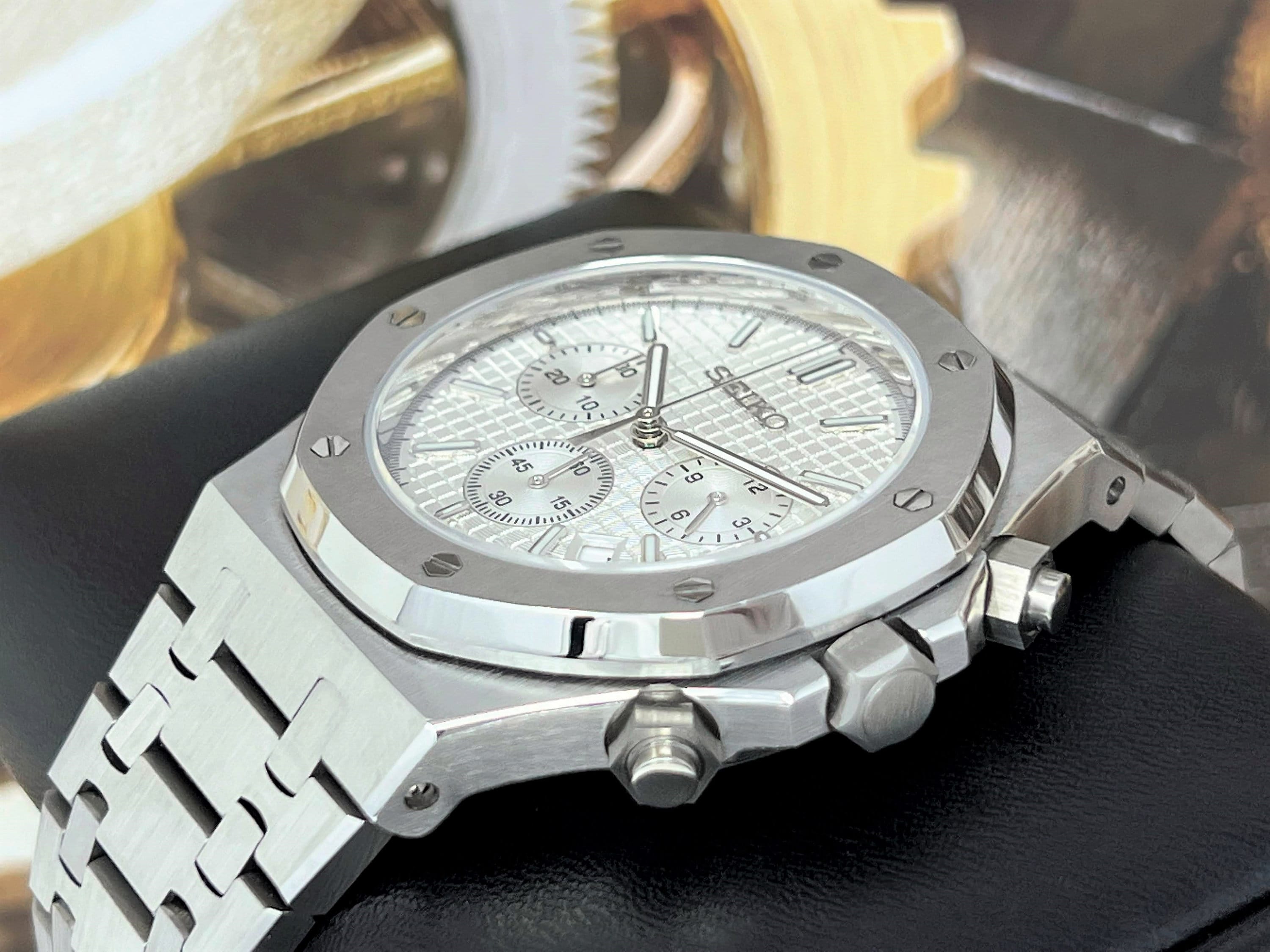 Seikoak Luxury Chronograph | White on Stainless Steel | Sport