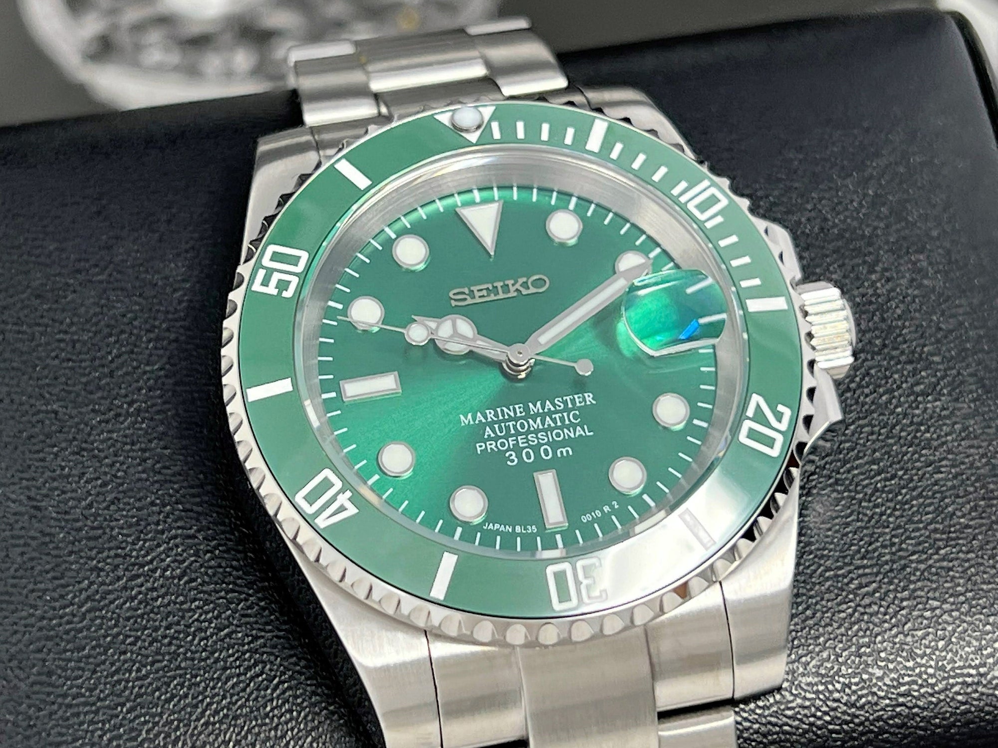 Seiko Hulk Submariner - Green Sunburst Green Bezel | Stainless Steel | Sapphire Crystal | NH35 Movement | Custom Build Seiko Mod | Watch Mod