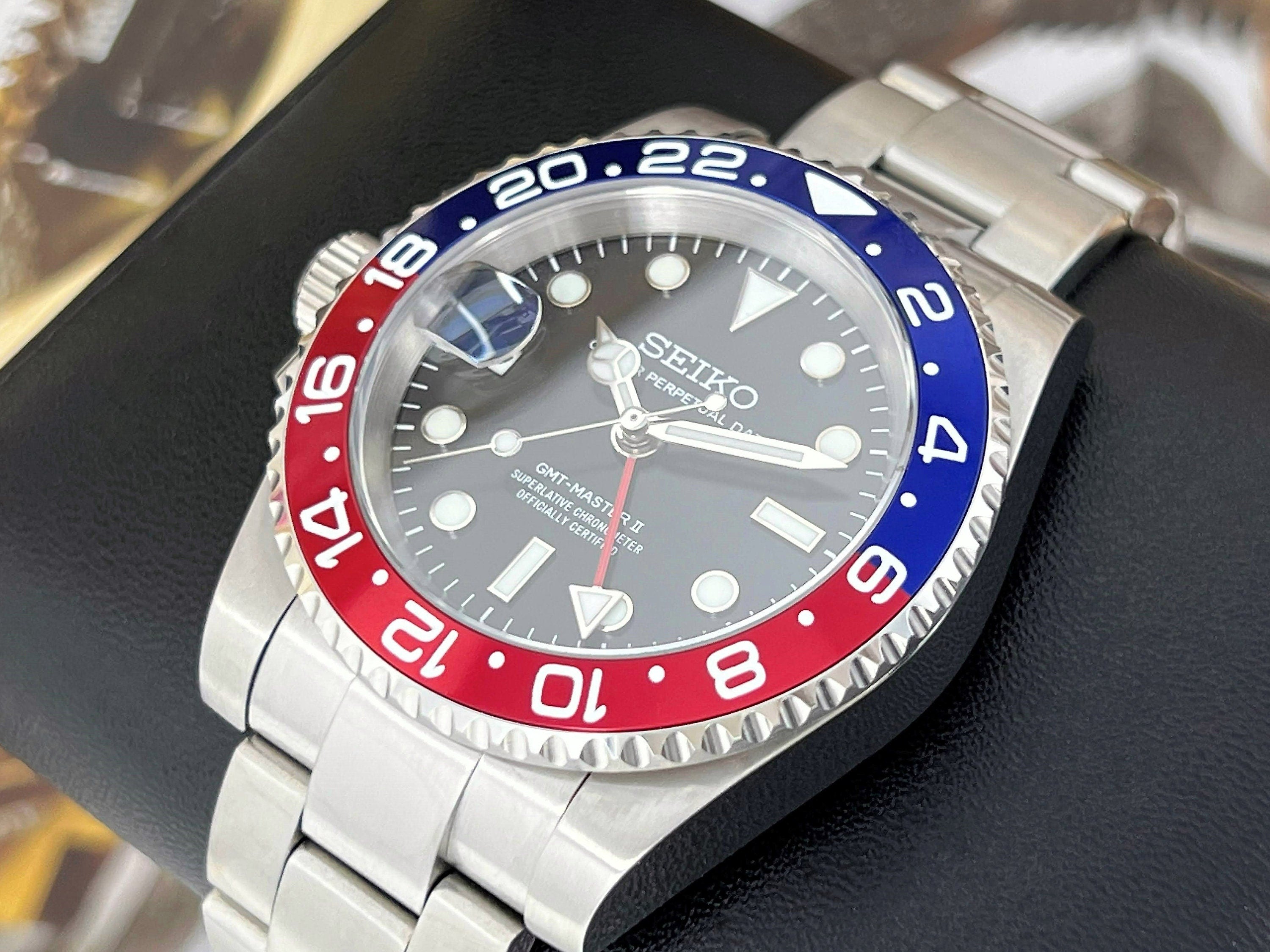 Custom Pepsi Full GMT - Left Hand | Blue and Red | NH34 movement | 41mm |  Timezone | Automatic Custom Watch | Watch Mod | Destro | South Paw