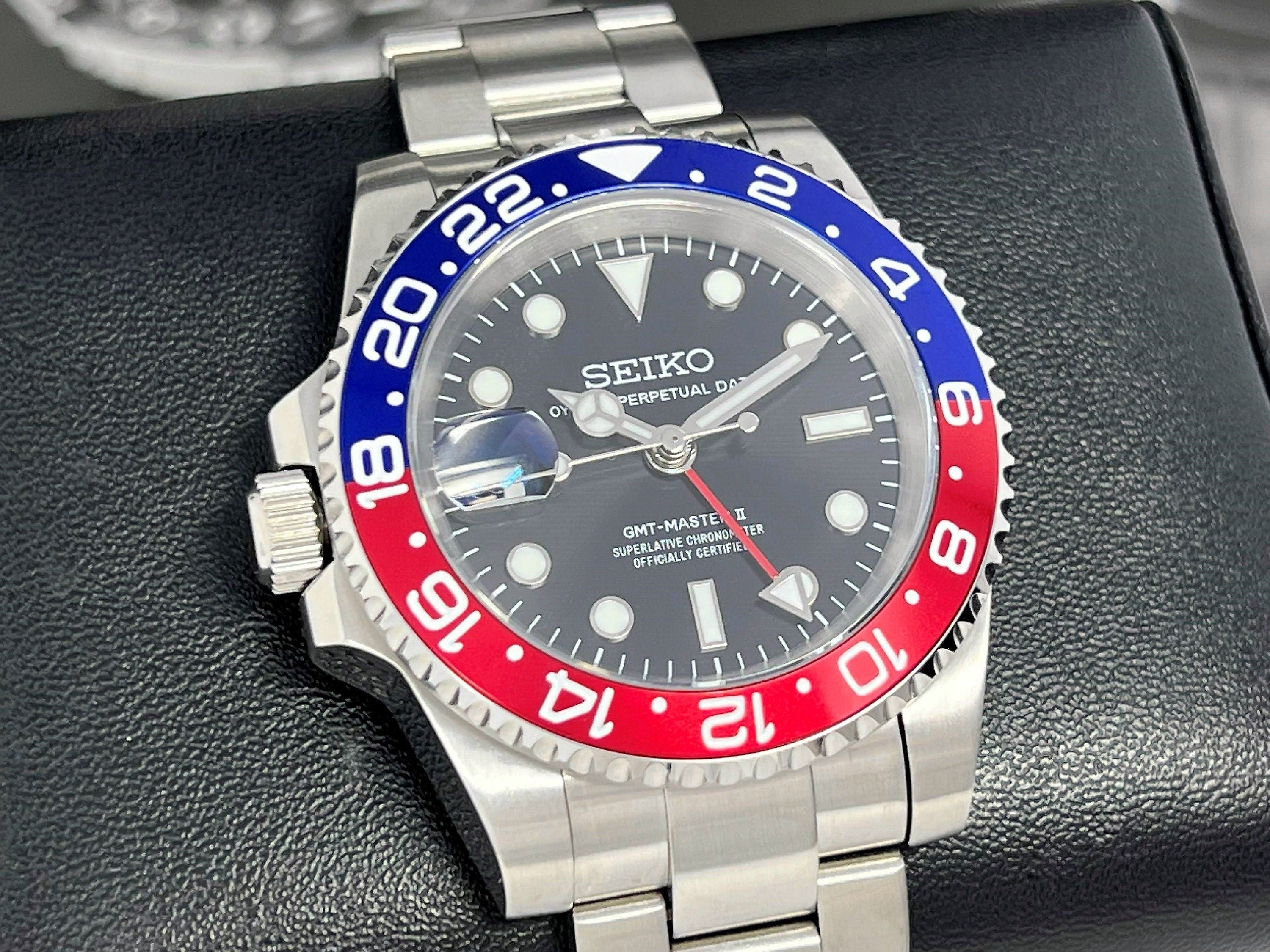 Seiko red and clearance blue